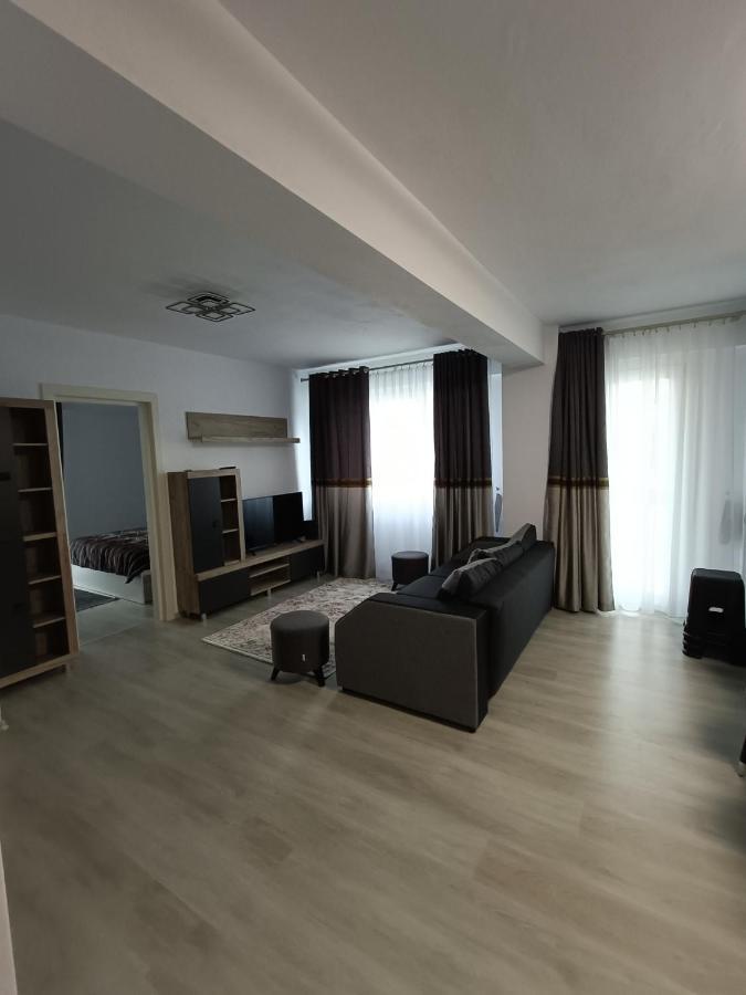 Gh Apartments กูรา ฮูมอรูลุย ภายนอก รูปภาพ